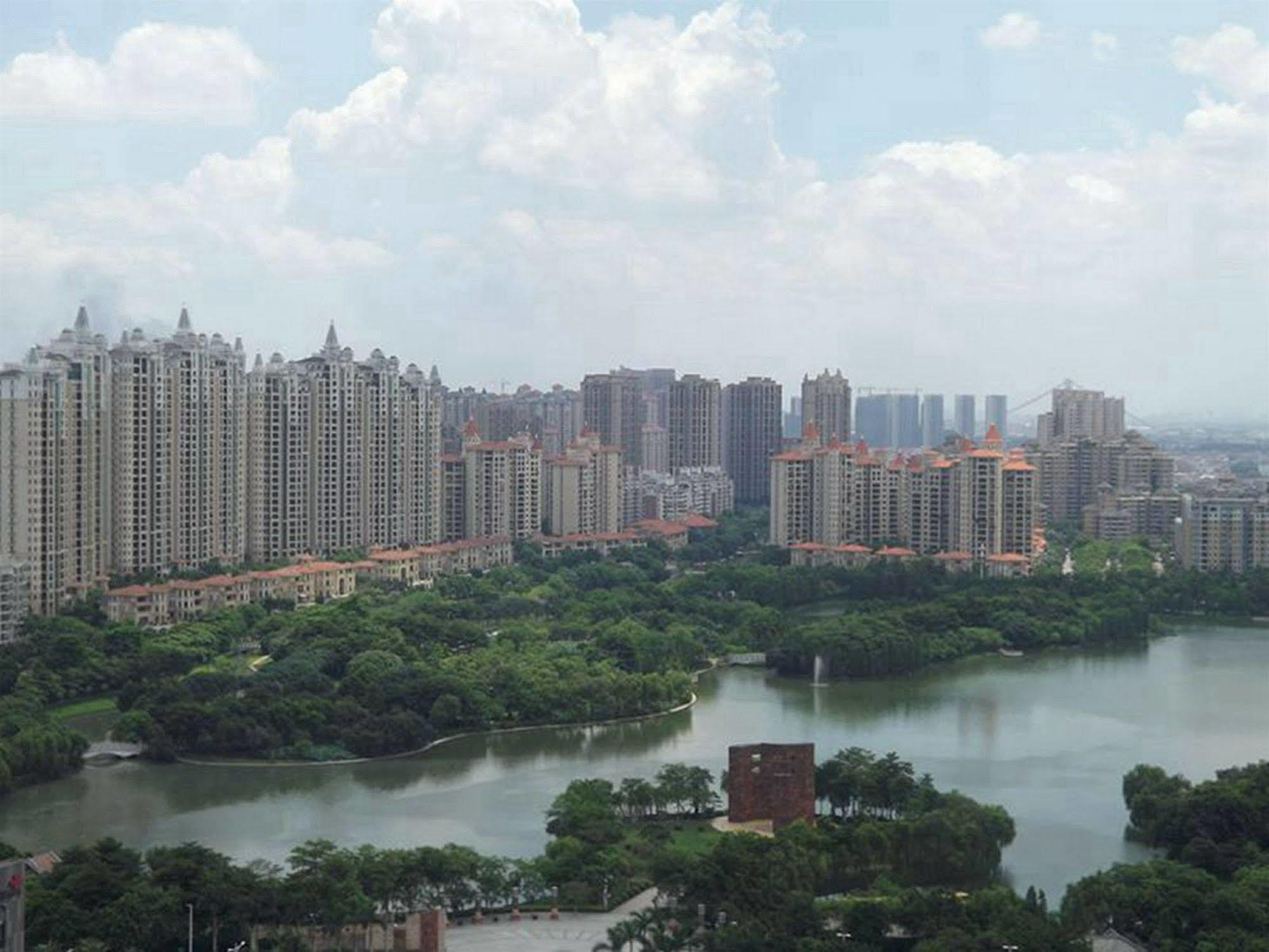 Private Enjoy Home Apartment Foshan Extérieur photo